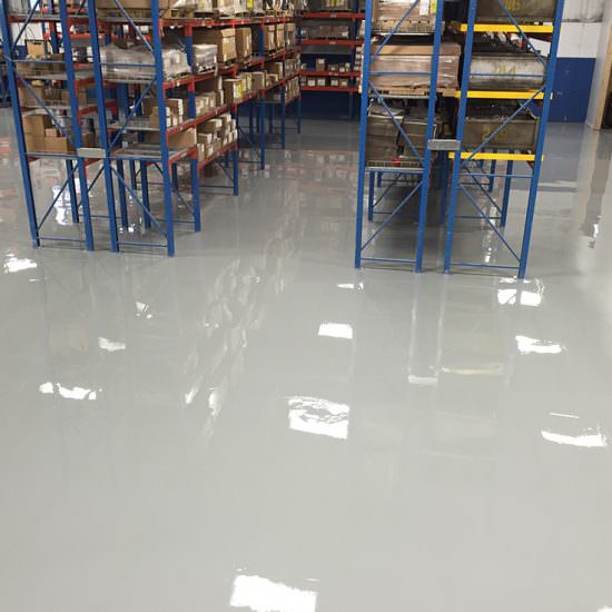 Epoxy floor in a warehouse